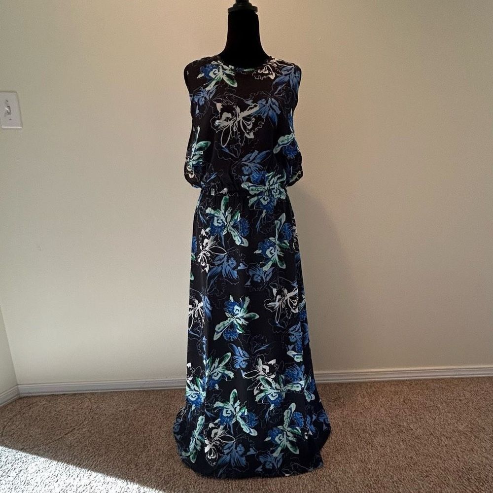NWT XS Du Jour Long Dress Printed Floral